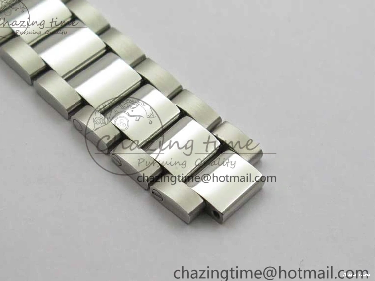 0302 Aqua Terra Seamaster ZF 1:1 Best Edition White Dial on SS Bracelet Gen Lightweight 7903